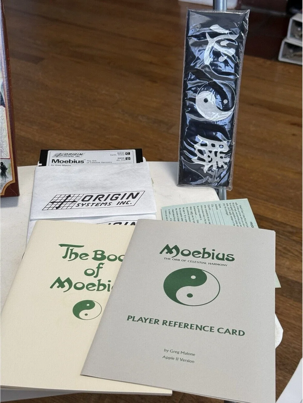 Moebius Commodore 64 Origin Systems Books Poster Game Complete( Untested)